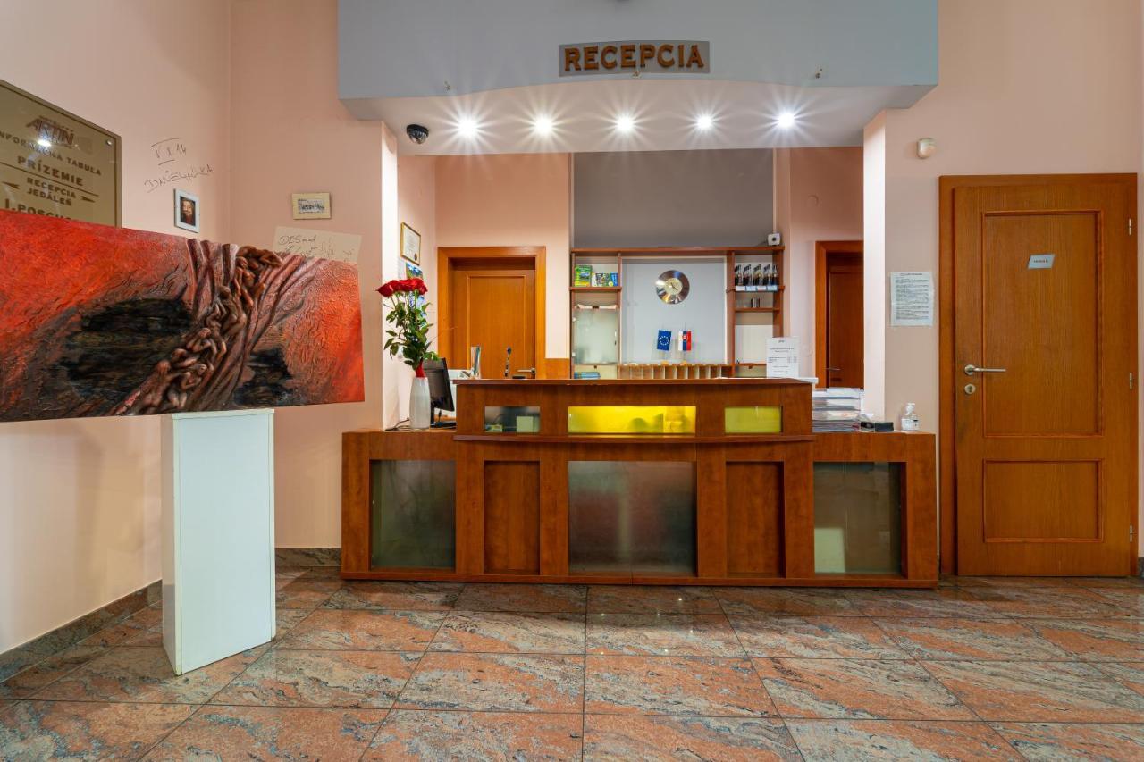 Hotel Artin Bártfa Kültér fotó