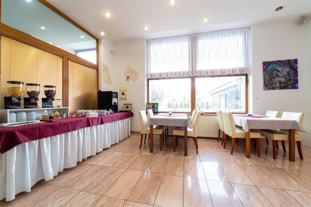 Hotel Artin Bártfa Kültér fotó