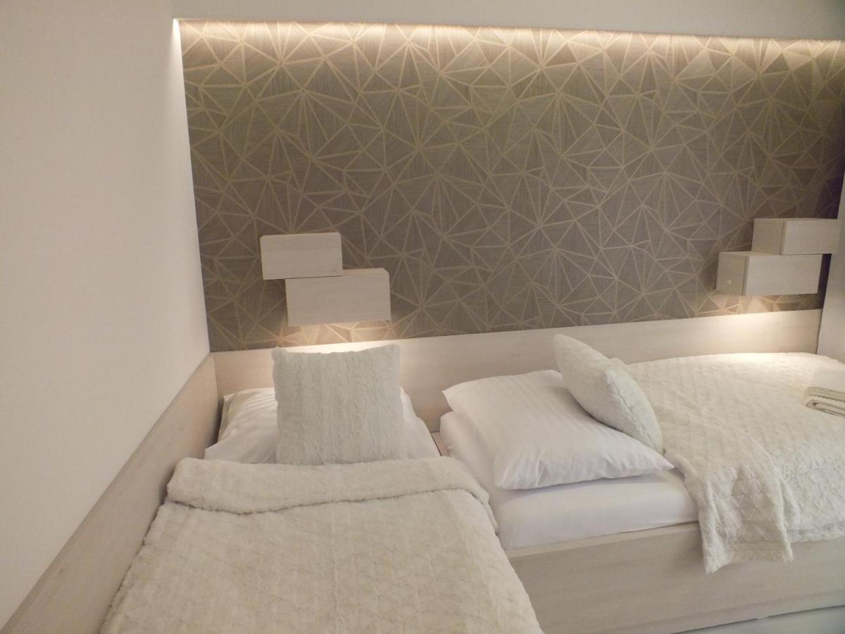 Hotel Artin Bártfa Kültér fotó
