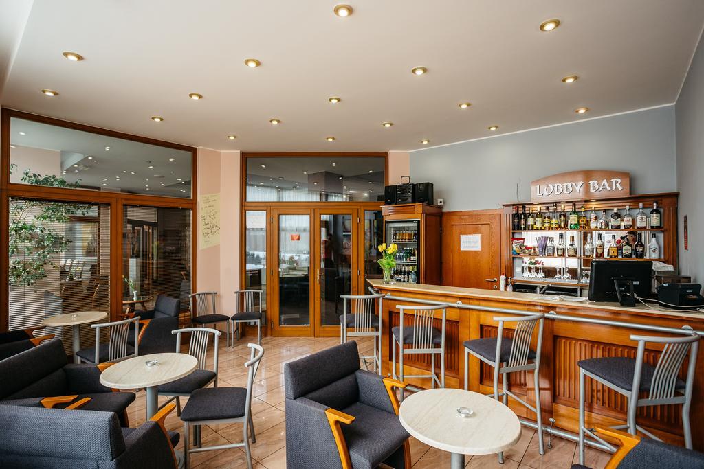 Hotel Artin Bártfa Kültér fotó