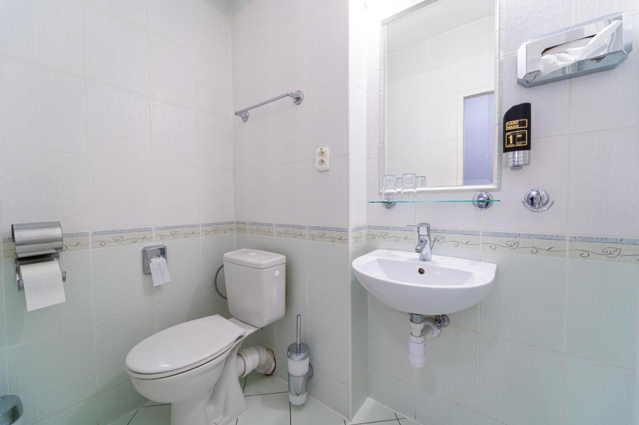 Hotel Artin Bártfa Kültér fotó